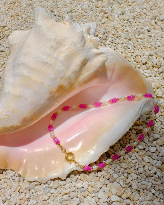 Beaded necklace with pink beads and freshwater pearls, golden sailor clasp. beachy summer lake boho layering stack style trendy