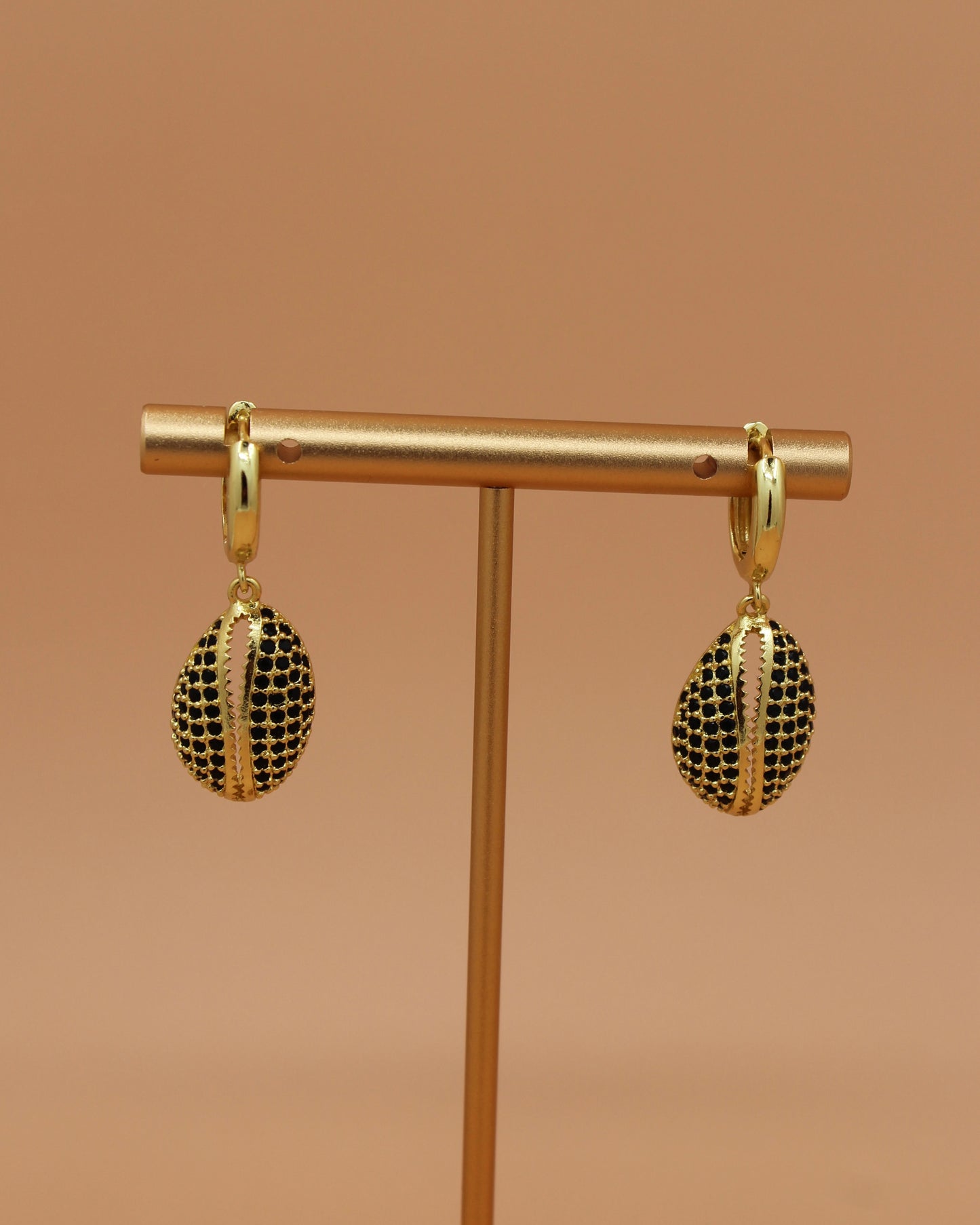 18k gold-plated hoop earrings with black MicroPavé shell pendant, bold coastal jewelry by Cuya.