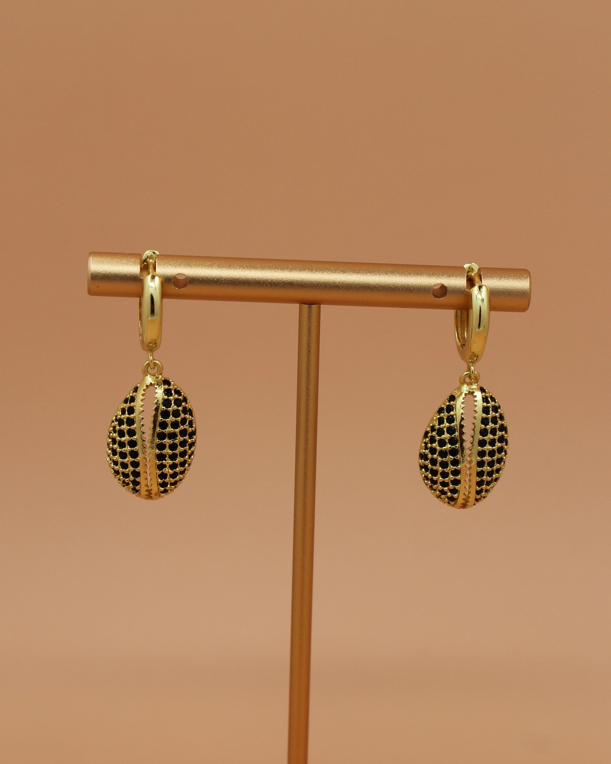 18k gold-plated hoop earrings with black MicroPavé shell pendant, bold coastal jewelry by Cuya.