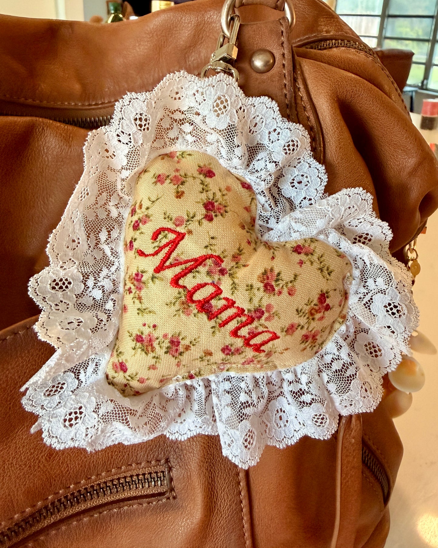 “Mama” Lace Puffy Heart Bag Charm /Keychain