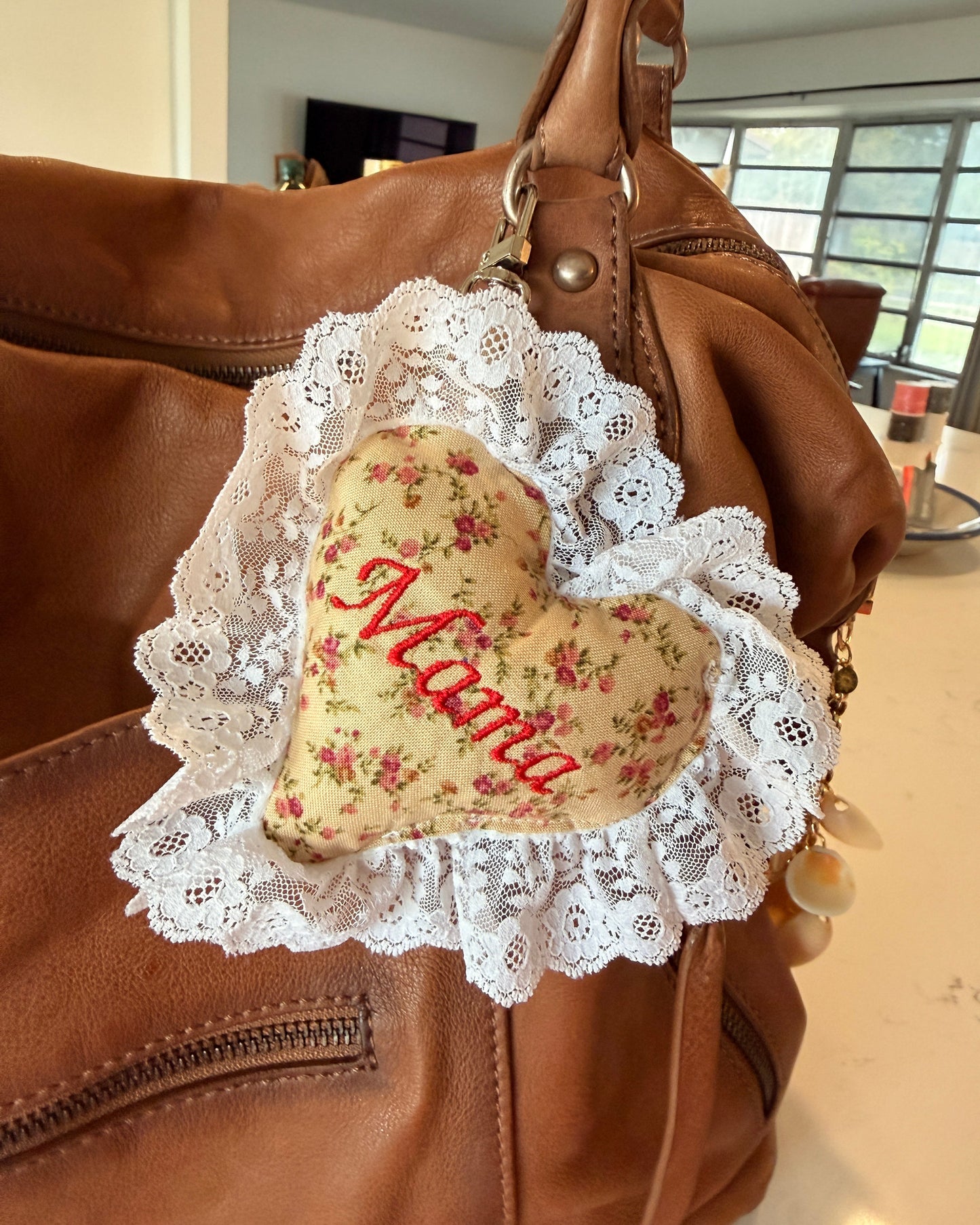 “Mama” Lace Puffy Heart Bag Charm /Keychain